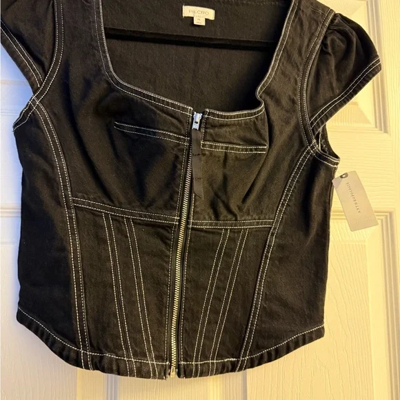 Pilcro Black Zip-Front Top - Picture 3 of 4